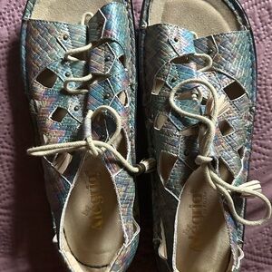 Alegria Women's Multicolor Woven Sandals